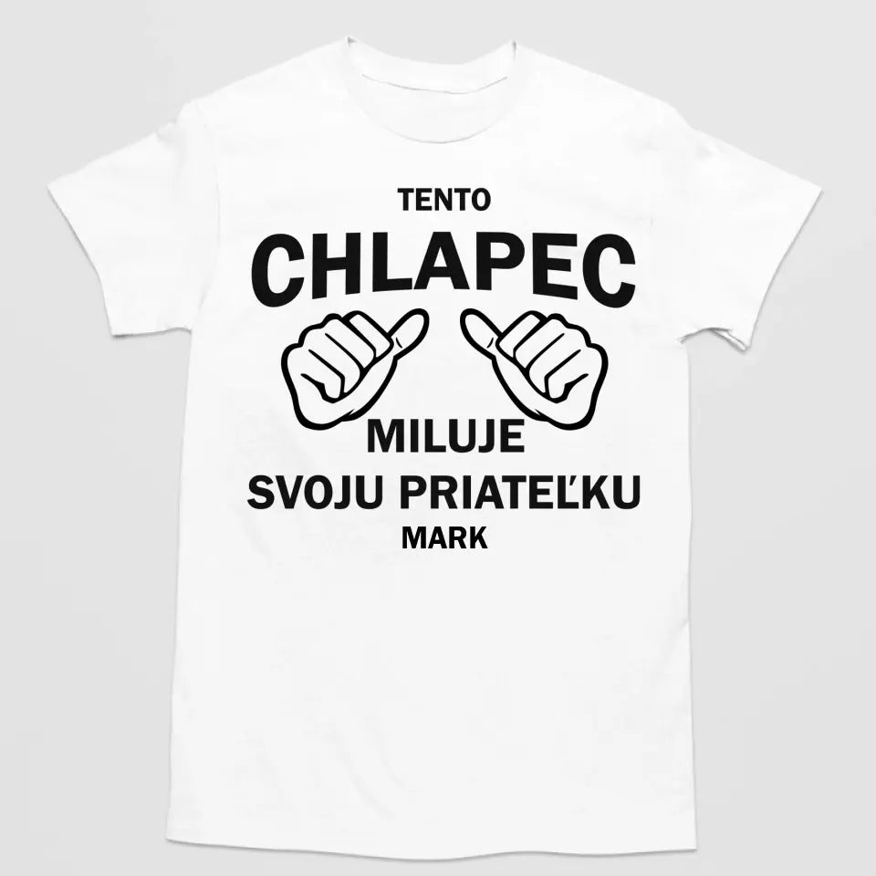 Tento chlapec miluje svoju priateľku