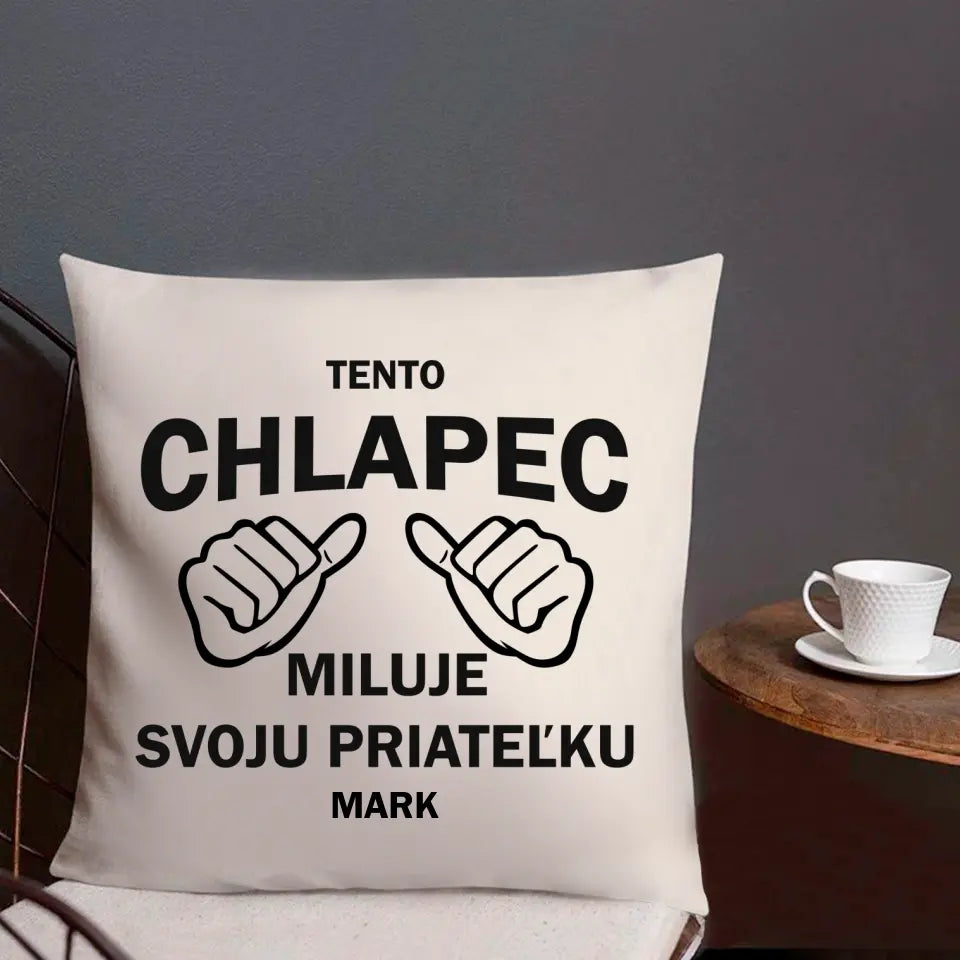 Tento chlapec miluje svoju priateľku