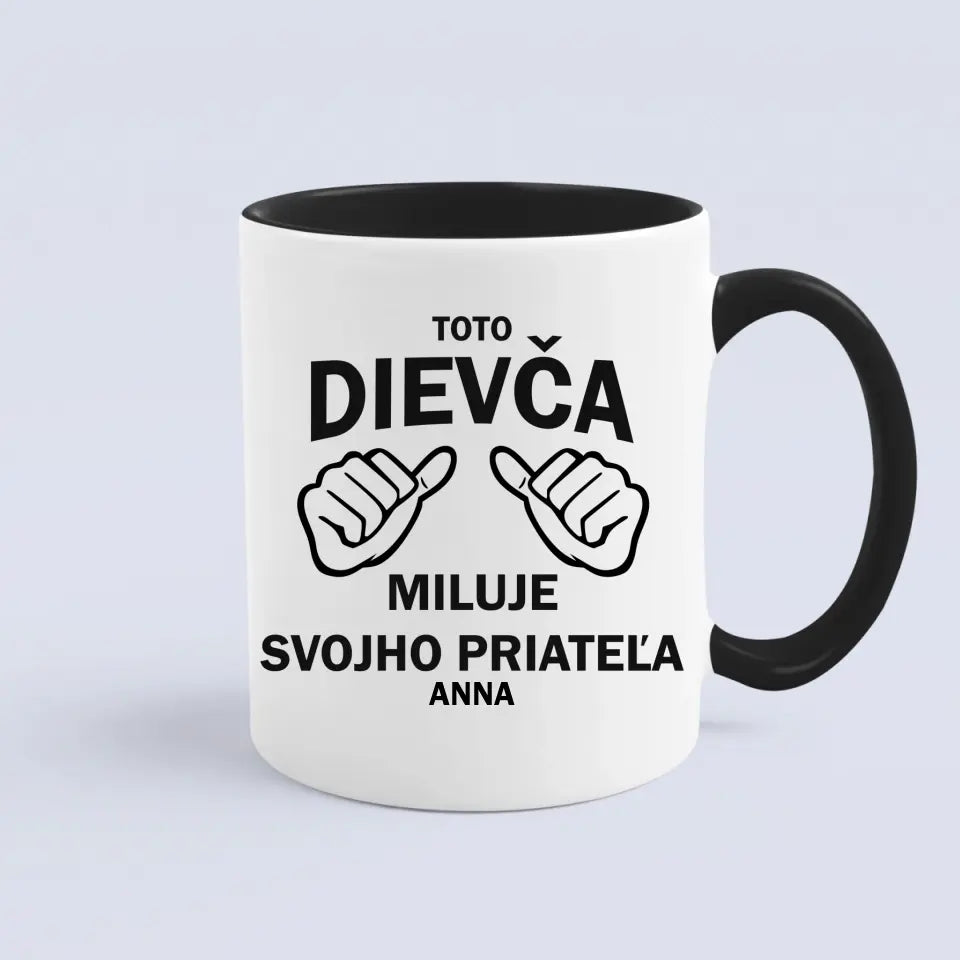 Toto dievča miluje svojho priateľa