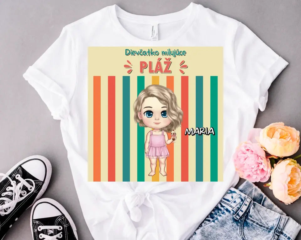 Dievča milujúce pláž