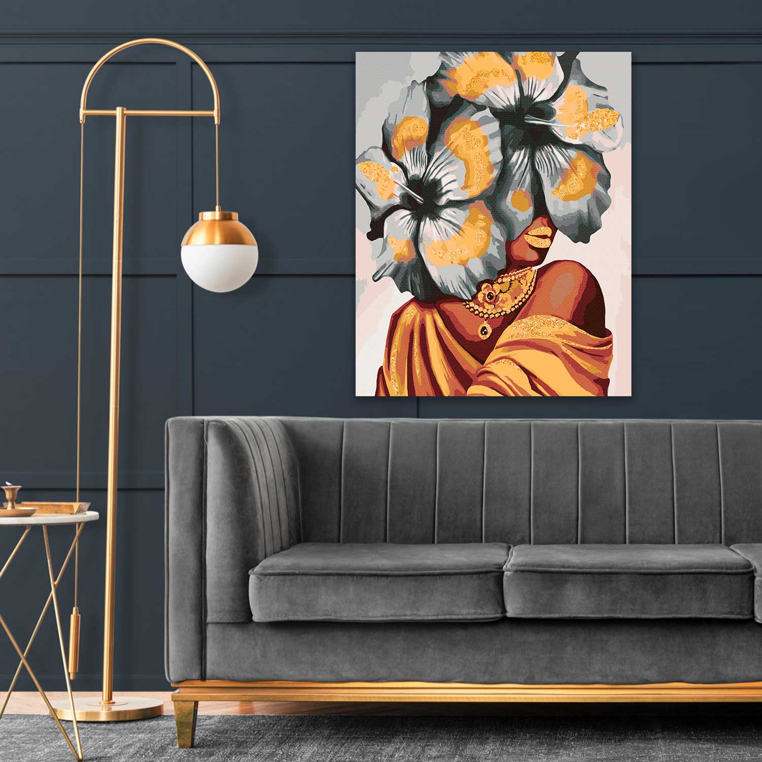 Dievča v kvetoch ibišteka