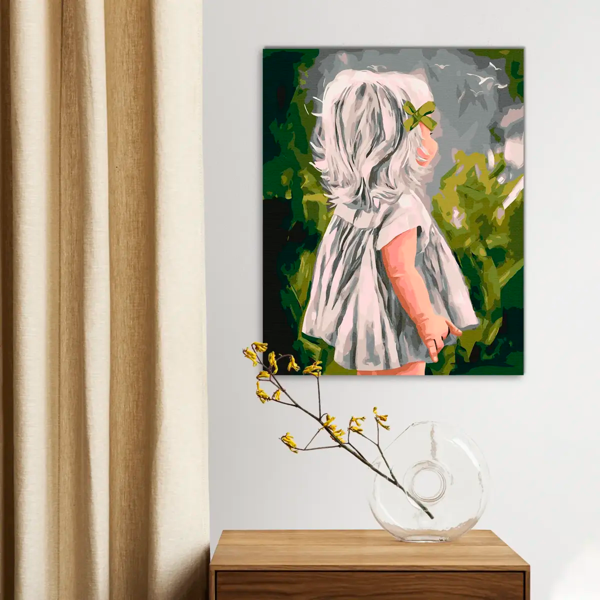 Dievča v bielych šatách