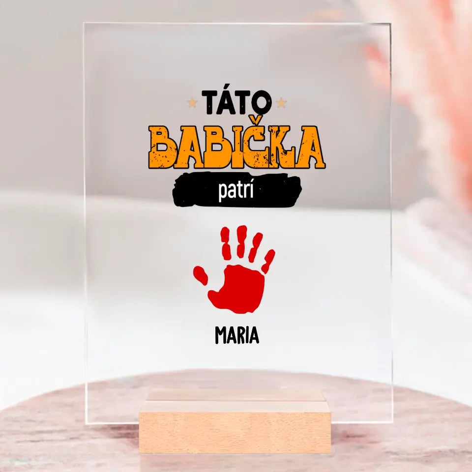 Táto babička patrí